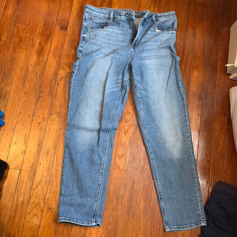 American Eagle stretch Mom Jean women’s 10 Regular